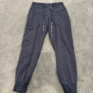 MedCouture Grey Scrub Pants Joggers (extra small)